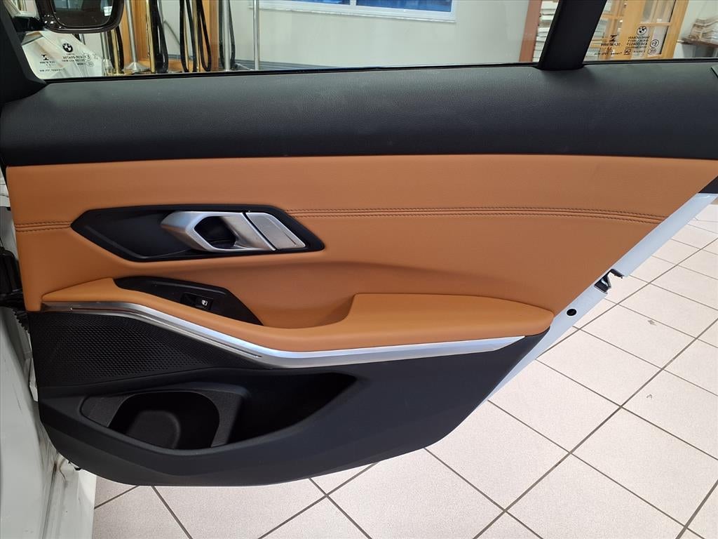 2021 BMW 3 Series 330i