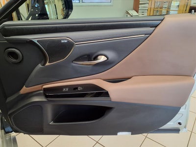 2024 Lexus ES 300h 300h Ultra Luxury