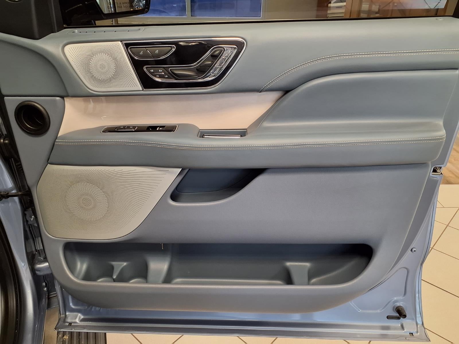 2023 Lincoln Navigator L L Black Label