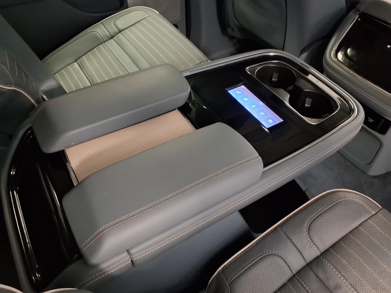 2023 Lincoln Navigator L L Black Label