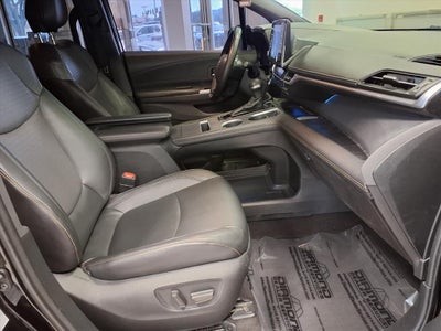 2022 Toyota Sienna Woodland Edition