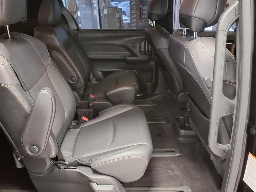 2022 Toyota Sienna Woodland Edition