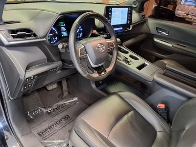 2022 Toyota Sienna Woodland Edition