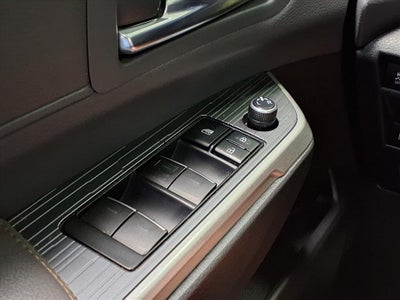 2022 Toyota Sienna Woodland Edition