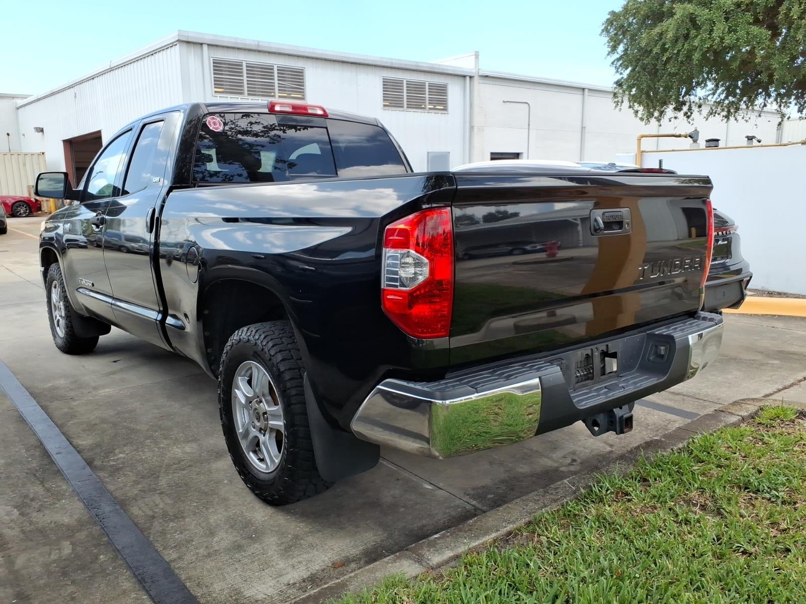 2014 Toyota Tundra SR5