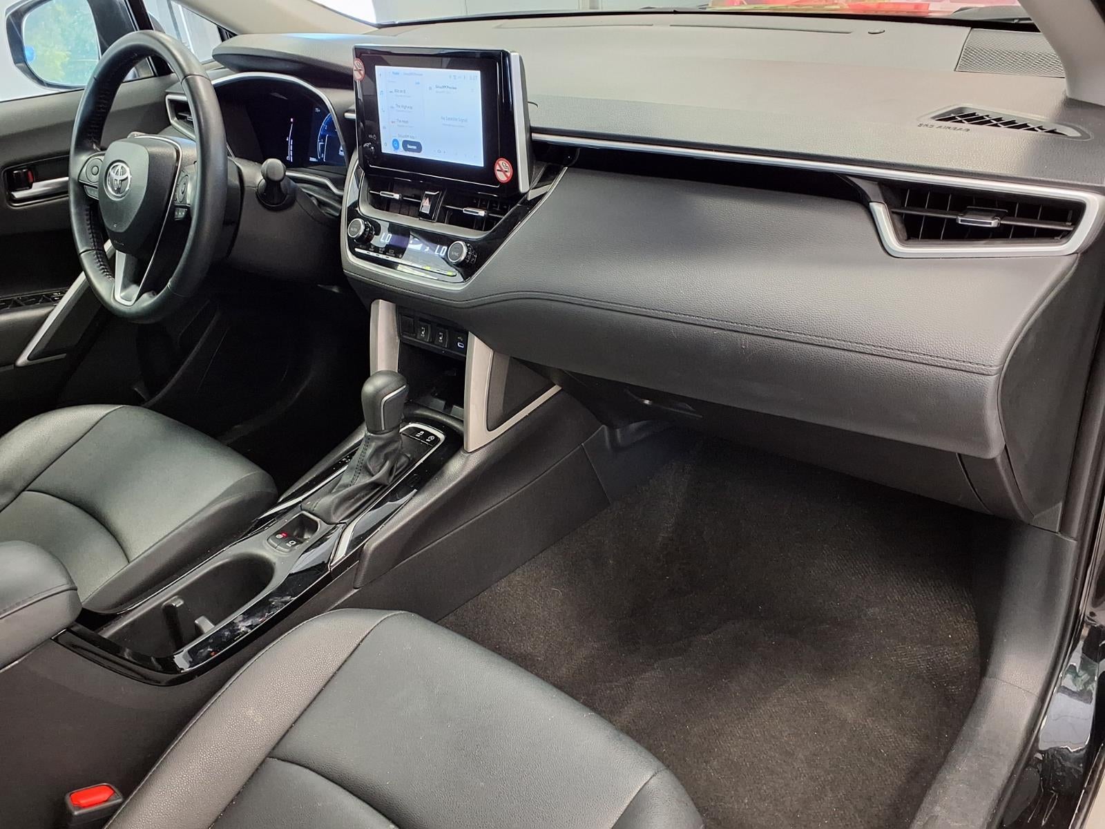 2025 Toyota Corolla Cross XLE