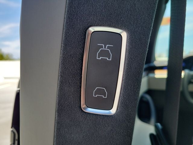 2023 Tesla Model X Base
