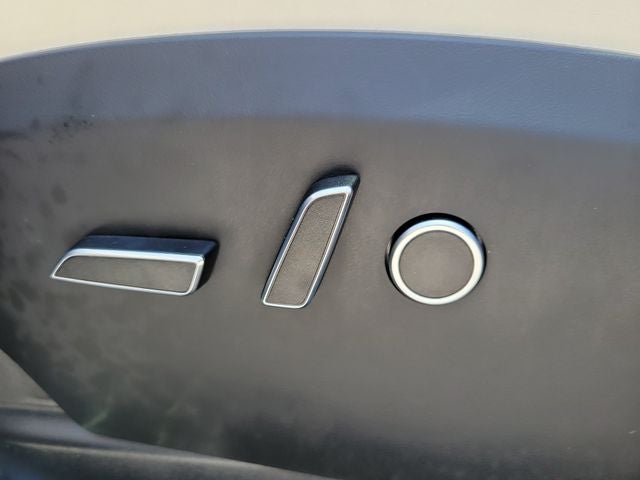 2023 Tesla Model X Base