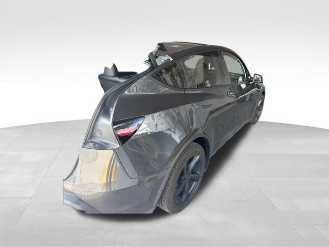 2026 Tesla Model Y Premium