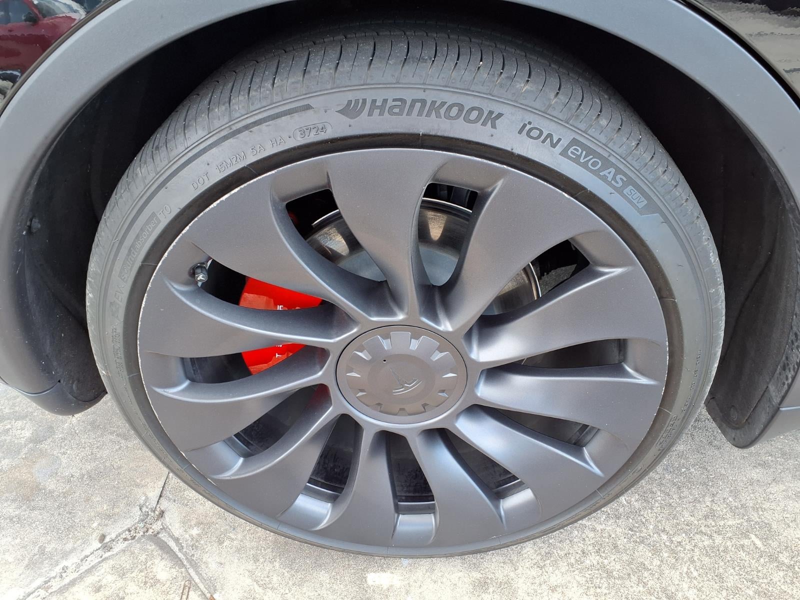 2025 Tesla Model Y Performance
