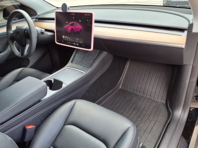 2025 Tesla Model Y Performance