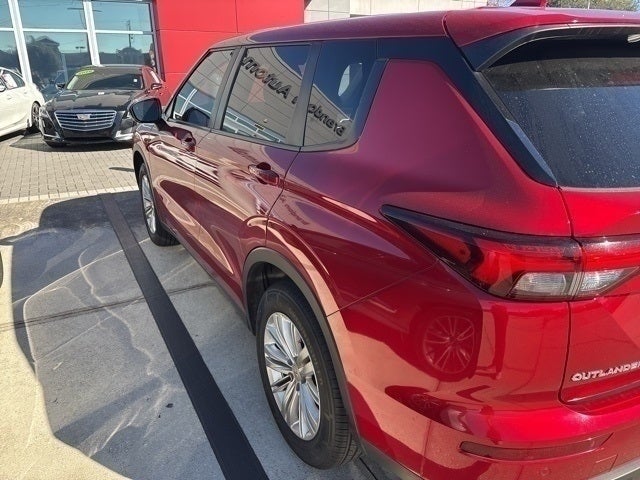 2022 Mitsubishi Outlander ES