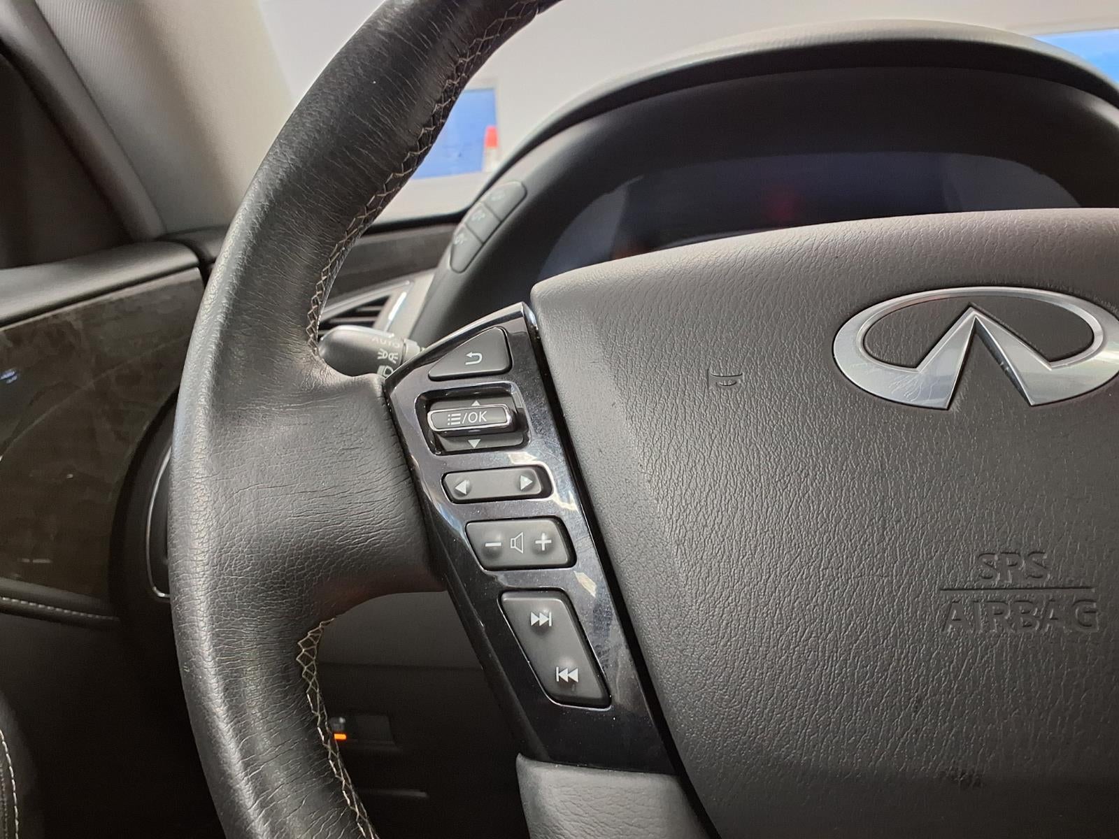 2023 INFINITI QX80 LUXE