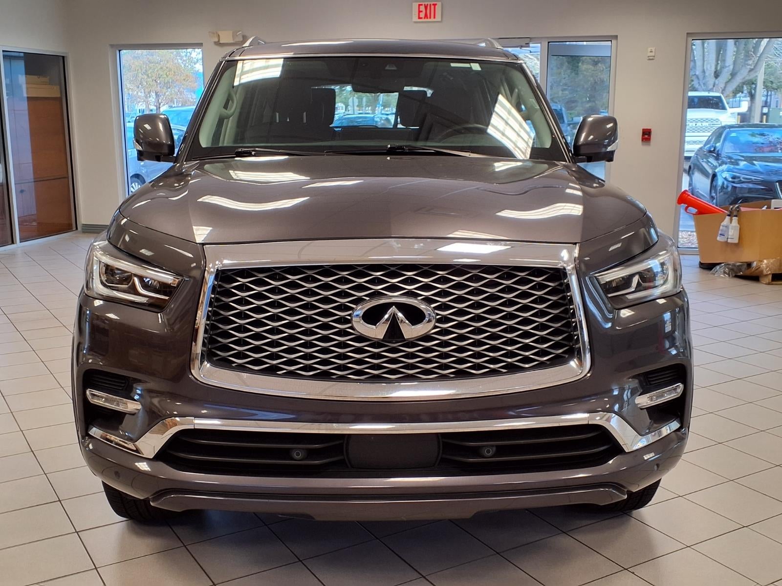 2023 INFINITI QX80 LUXE