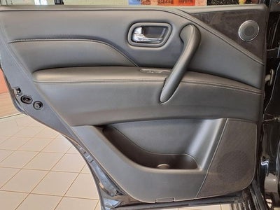 2023 INFINITI QX80 LUXE