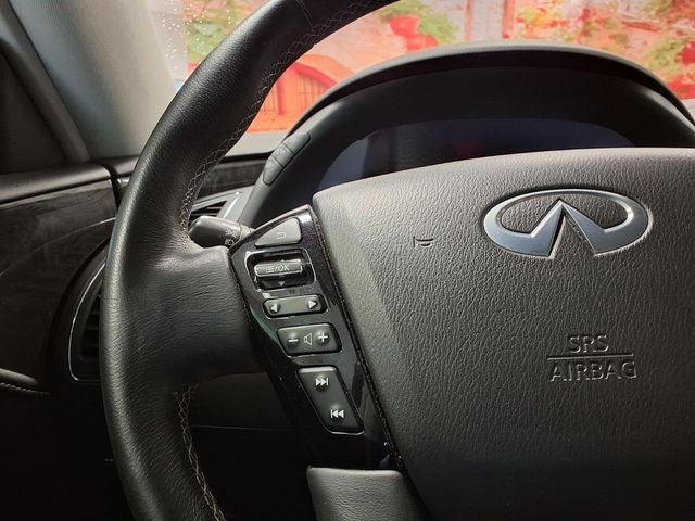 2023 INFINITI QX80 LUXE