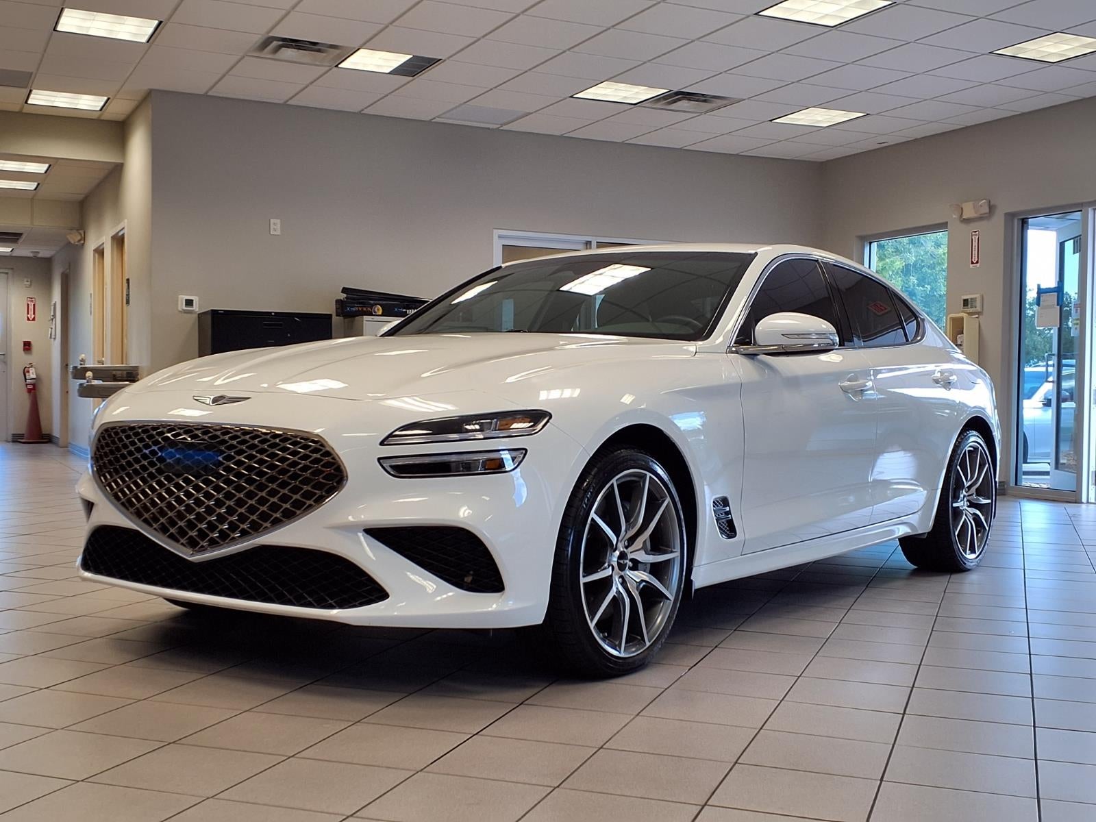 2025 Genesis G70 2.5T