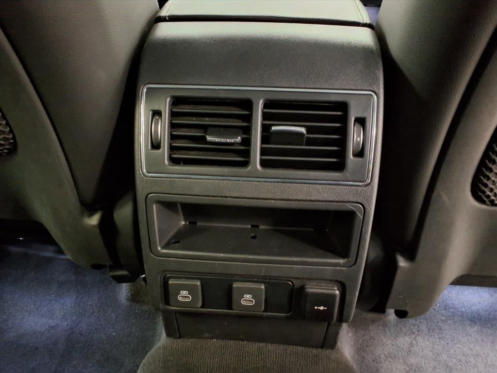 2024 Jaguar F-PACE P250 R-Dynamic S