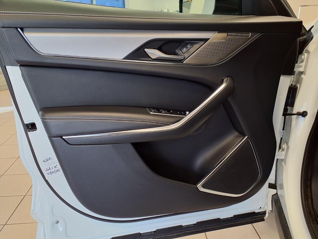 2024 Jaguar F-PACE P250 R-Dynamic S