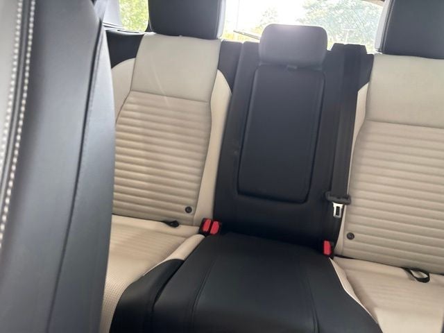 2025 Land Rover Discovery Sport SE