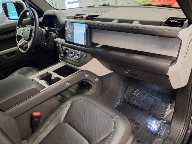 2025 Land Rover Defender 110 S