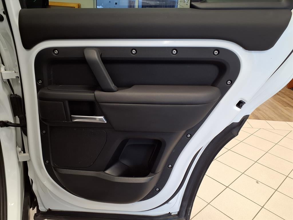 2025 Land Rover Defender S