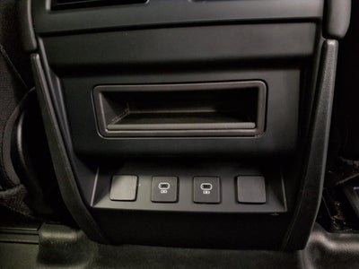 2025 Land Rover Defender S