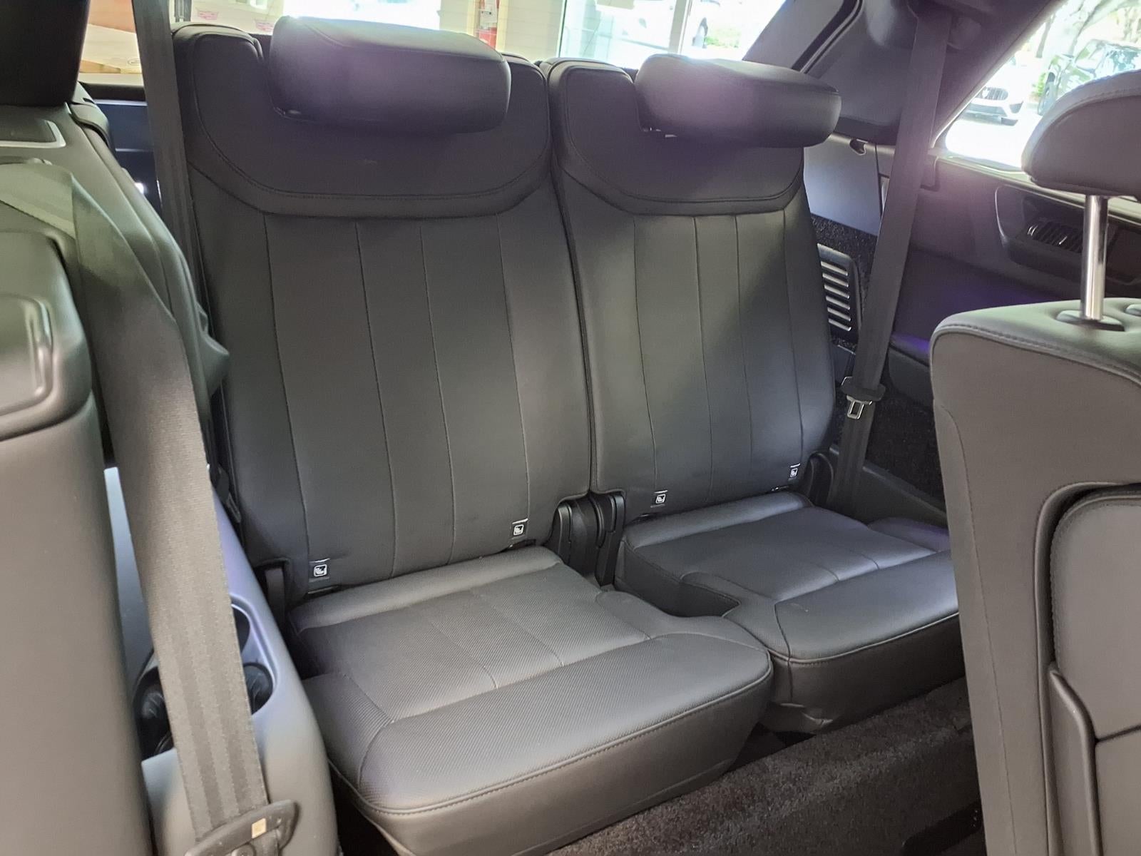 2025 Land Rover Range Rover SE LWB