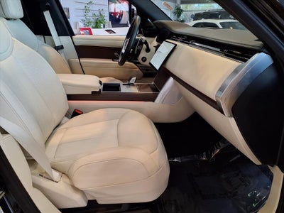 2025 Land Rover Range Rover SE LWB
