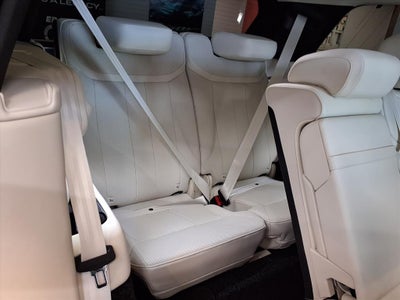 2025 Land Rover Range Rover SE LWB