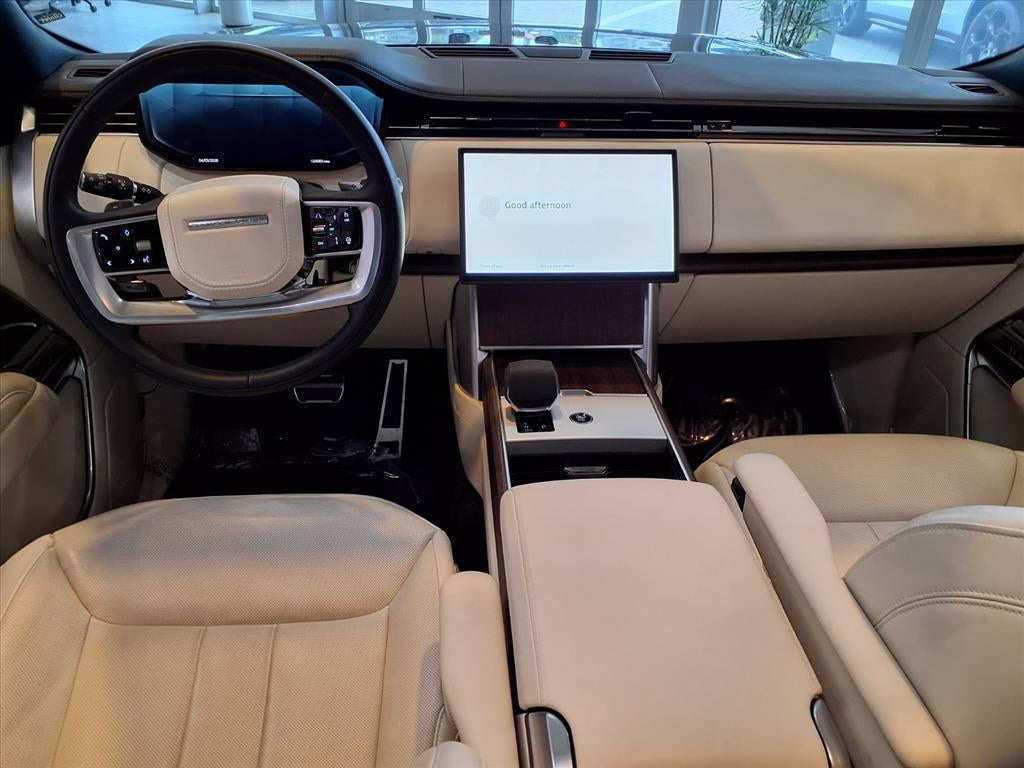 2025 Land Rover Range Rover SE LWB