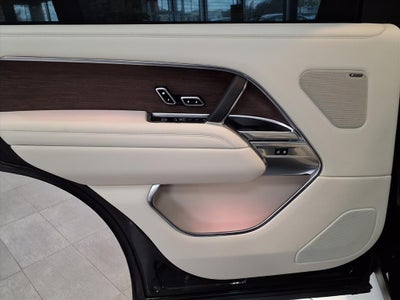 2025 Land Rover Range Rover SE LWB