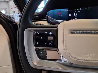 2025 Land Rover Range Rover SE LWB