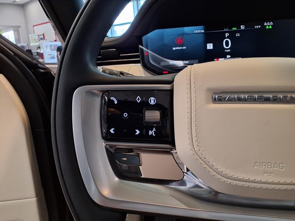 2025 Land Rover Range Rover SE LWB