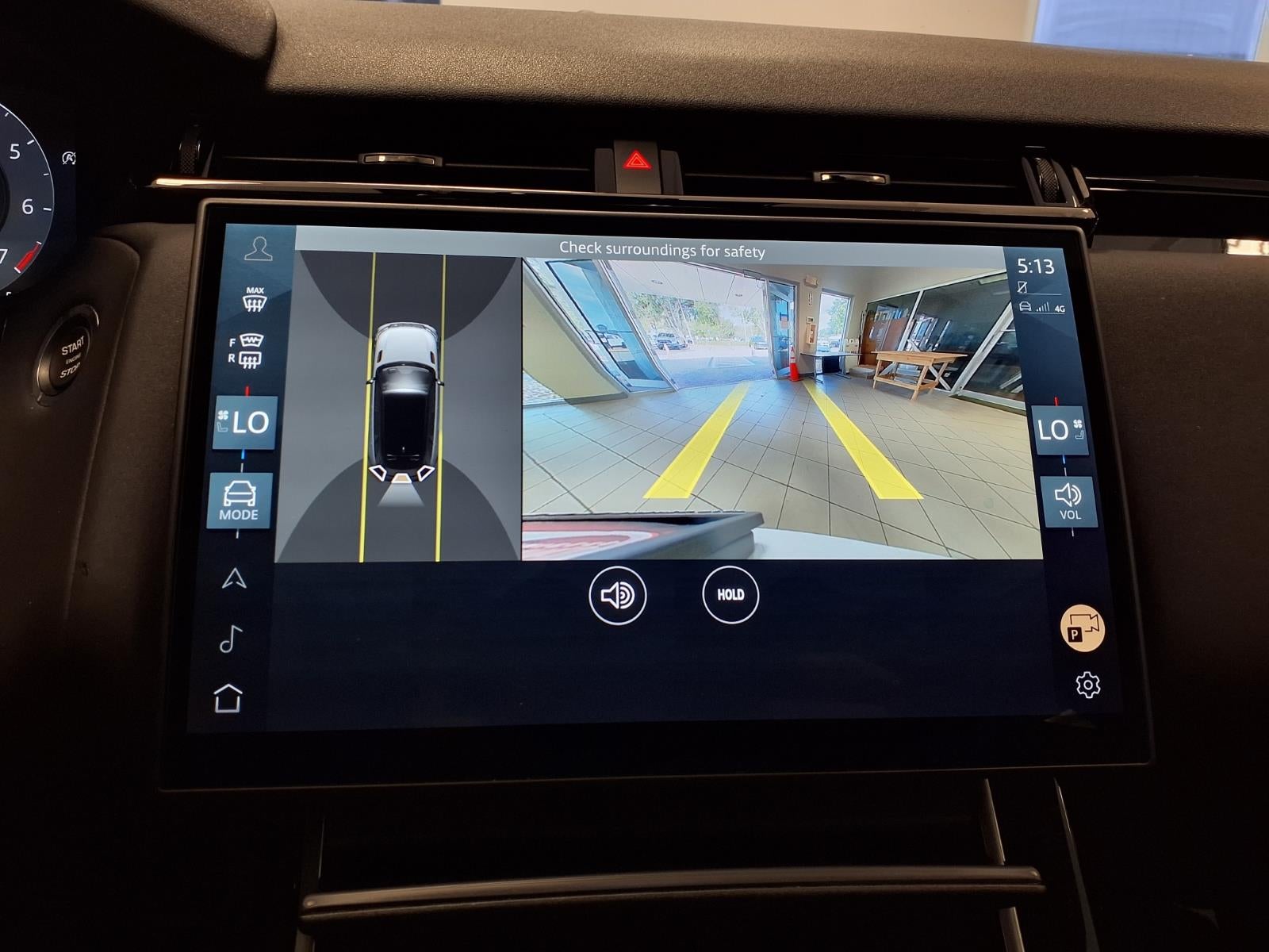 2025 Land Rover Range Rover Velar Dynamic SE