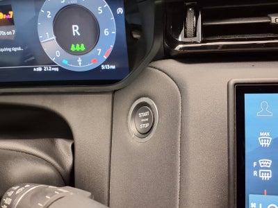 2025 Land Rover Range Rover Velar Dynamic SE