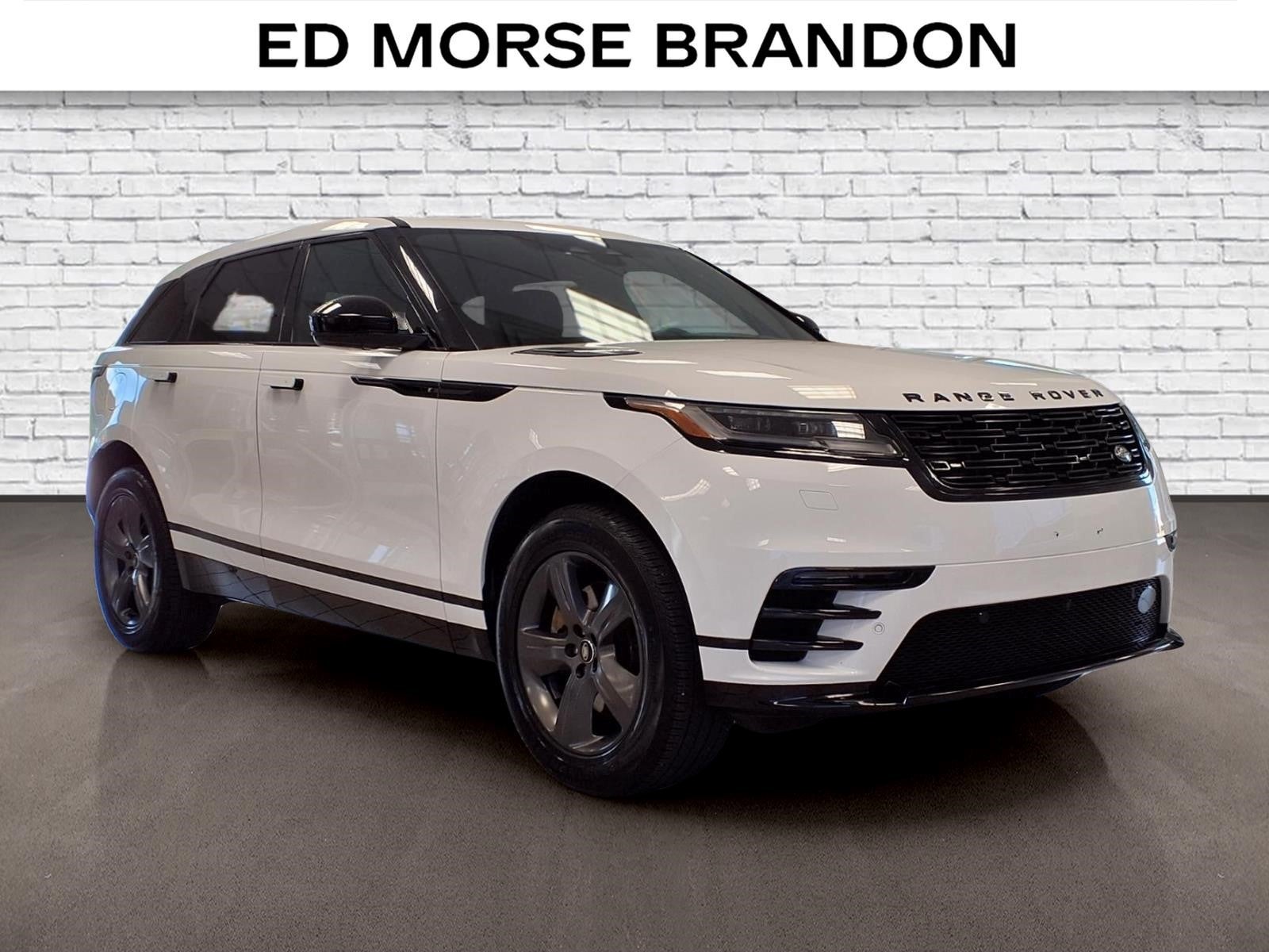 2025 Land Rover Range Rover Velar Dynamic SE