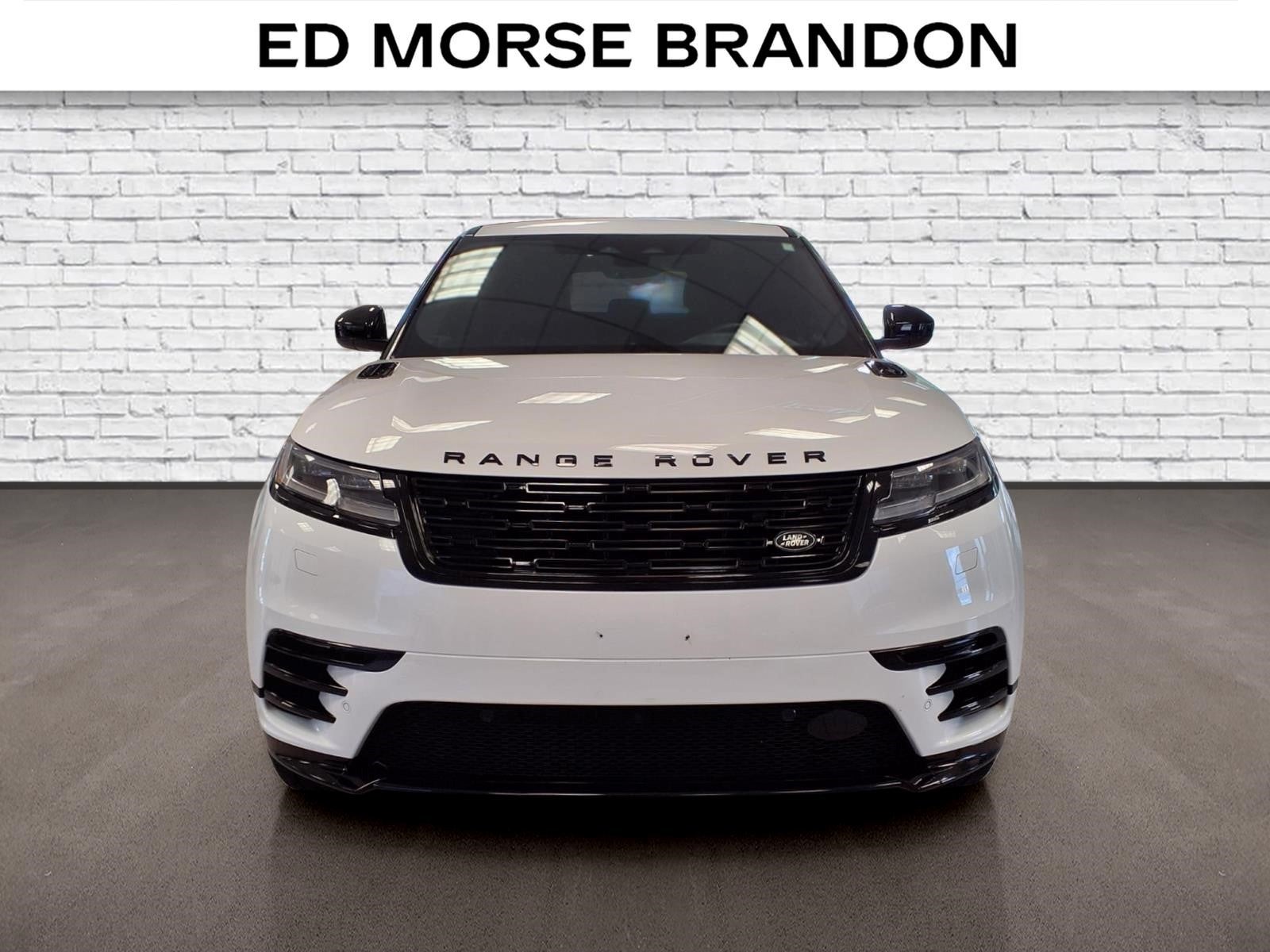 2025 Land Rover Range Rover Velar Dynamic SE