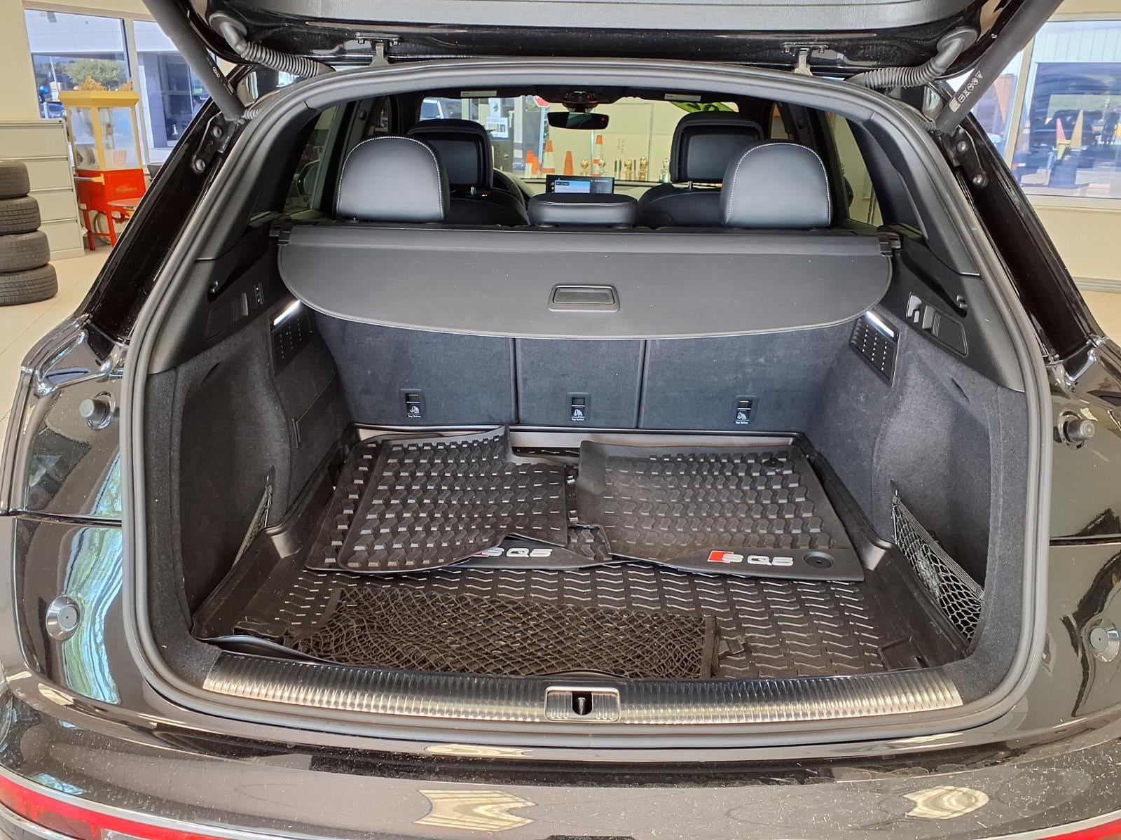 2023 Audi SQ5 Prestige quattro