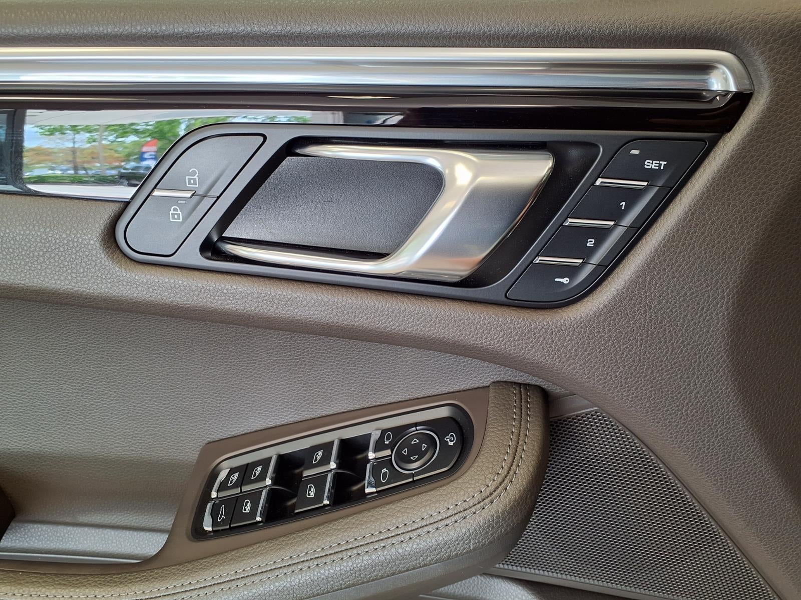 2023 Porsche Macan T