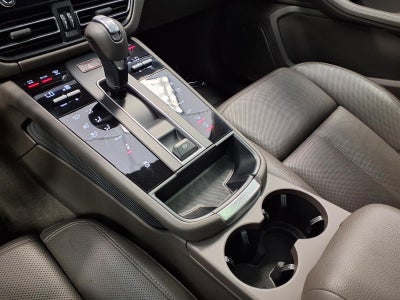 2023 Porsche Macan T