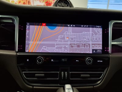2023 Porsche Macan T