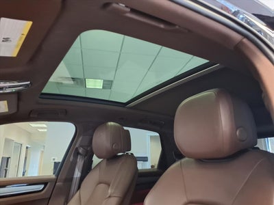 2023 Porsche Cayenne Platinum Edition