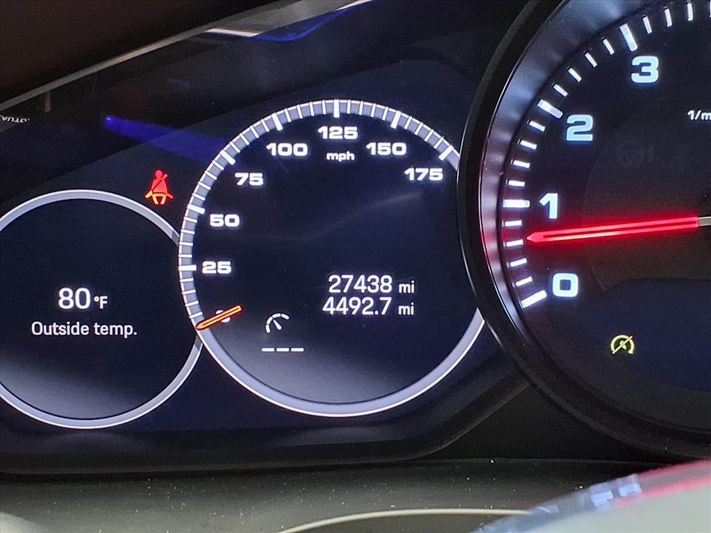 2023 Porsche Cayenne Platinum Edition