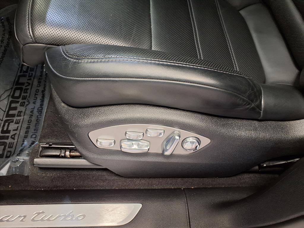 2021 Porsche Macan Turbo