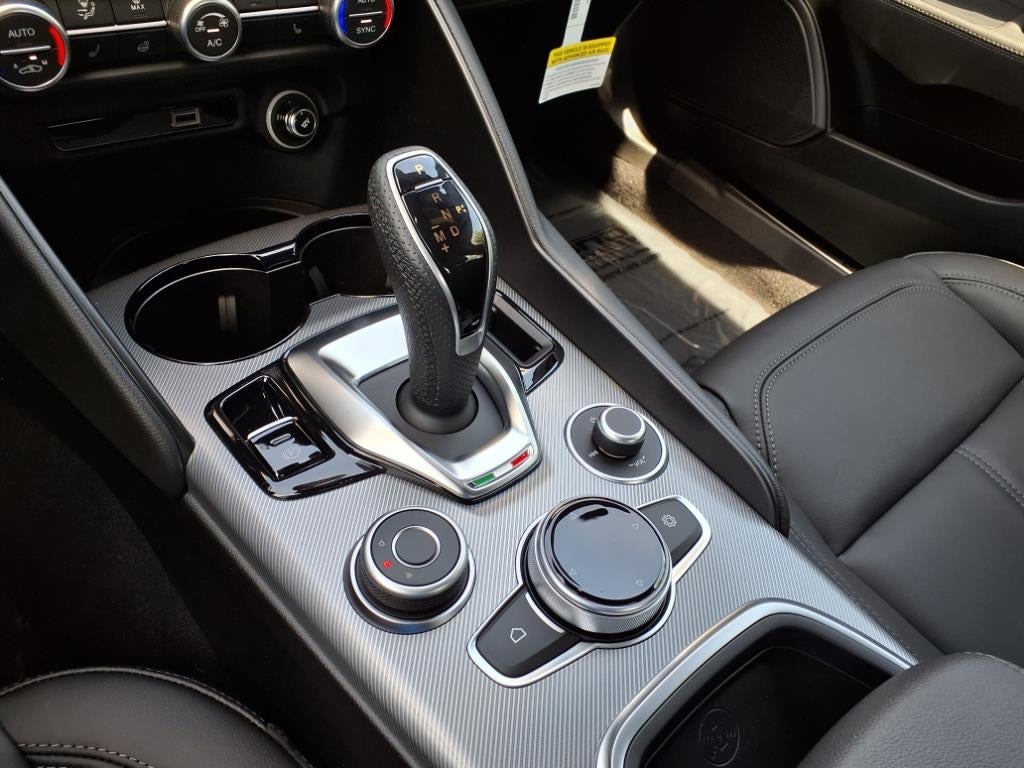 2025 Alfa Romeo Giulia Base CTA