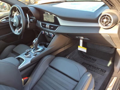 2025 Alfa Romeo Giulia Base