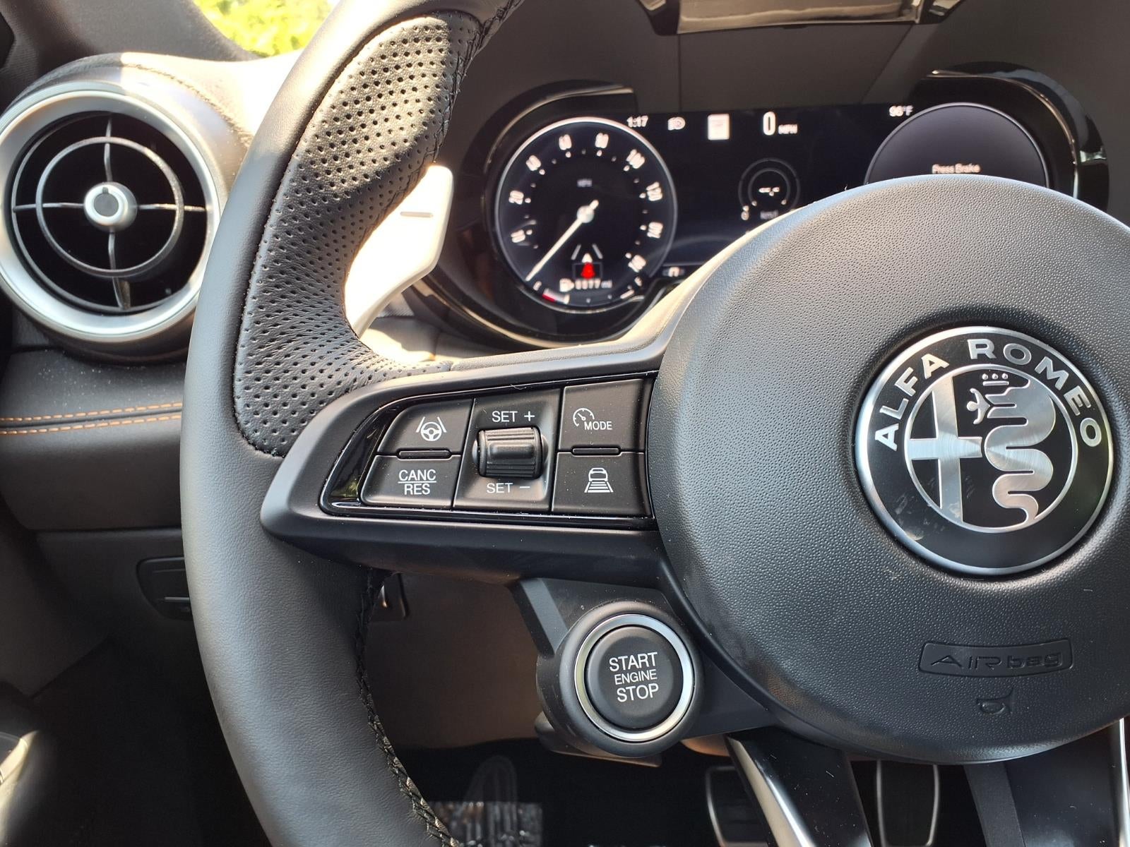 2026 Alfa Romeo Tonale Base