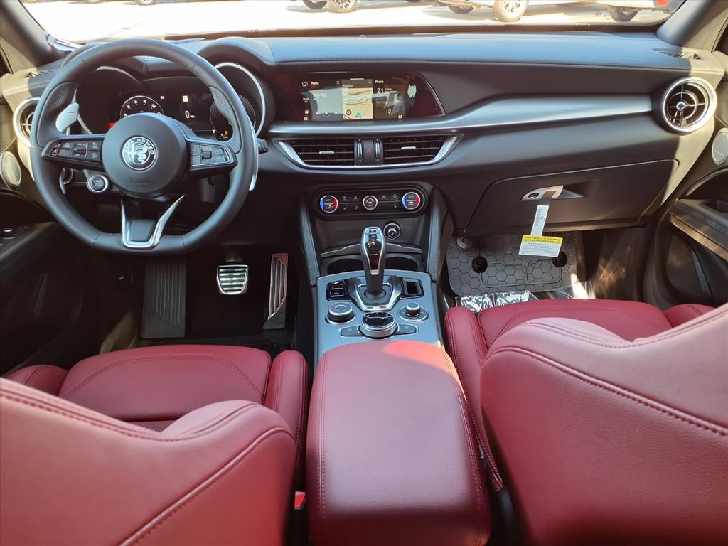 2025 Alfa Romeo Stelvio Sprint