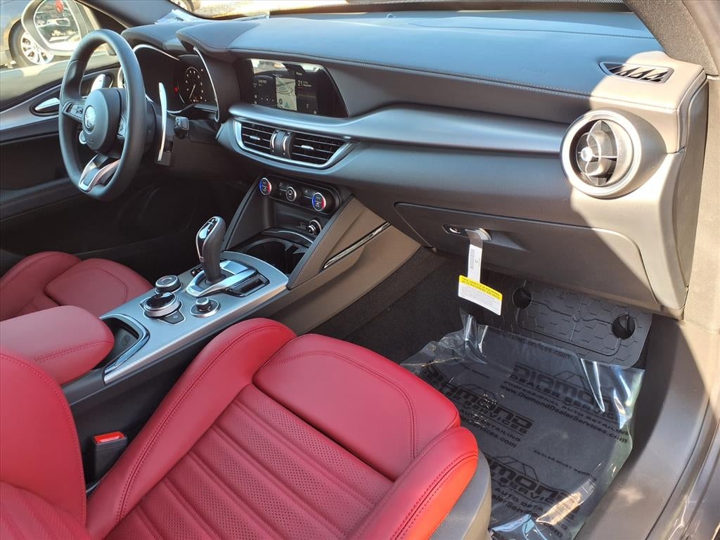 2025 Alfa Romeo Stelvio Sprint